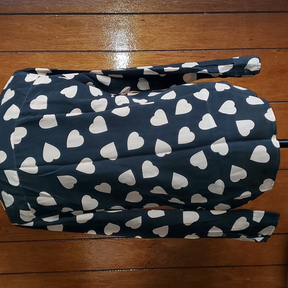 Silk top with pink hearts - Picture 8 of 11